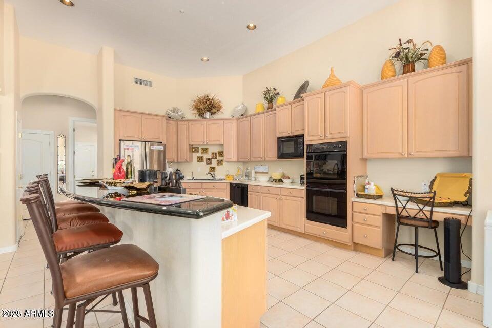 Building Photo - 8115 E Sand Flower Dr