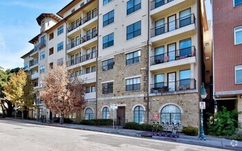 Building Photo - Texan Tower #104