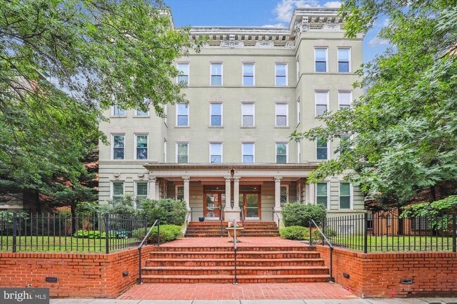 Building Photo - 1324 Euclid St NW