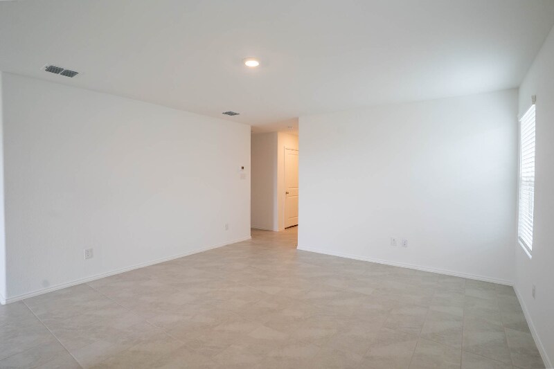 Building Photo - 8636 Becker Ave