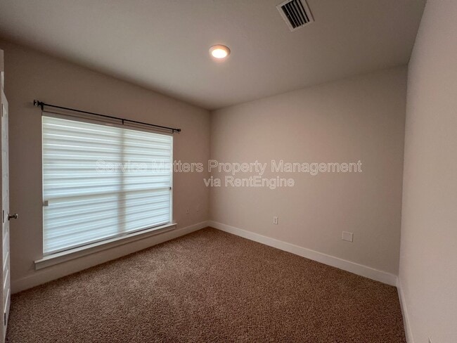 Building Photo - 5745 Danbury Blvd