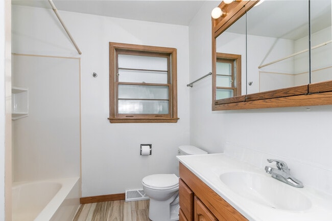 Building Photo - 4807 Camden Rd