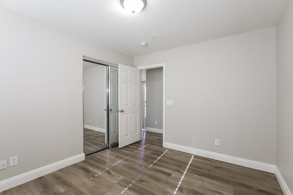 Building Photo - 1857 Bayhurst Ave