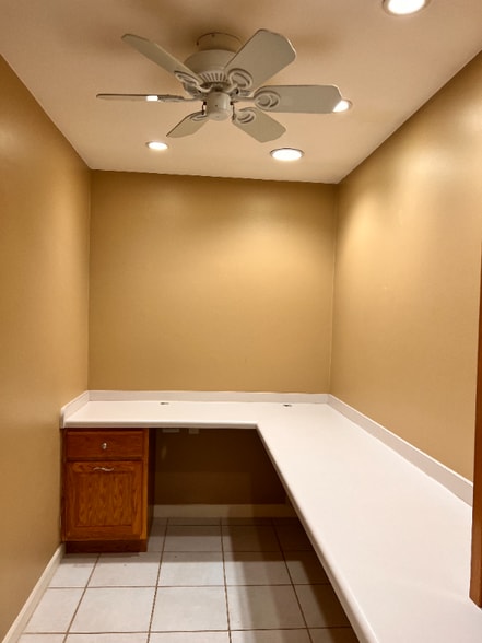 Building Photo - 113 Tahoe Dr