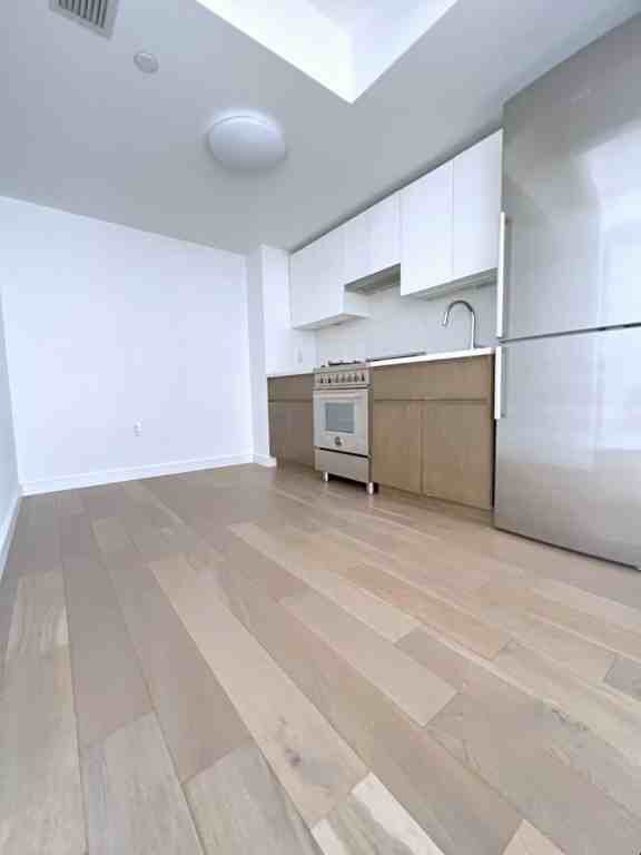 Building Photo - 107 Columbia Heights