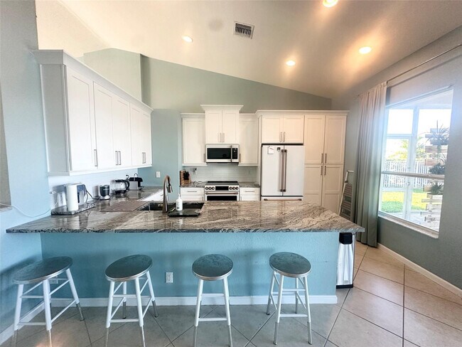 Building Photo - 6104 Santa Margarito Dr