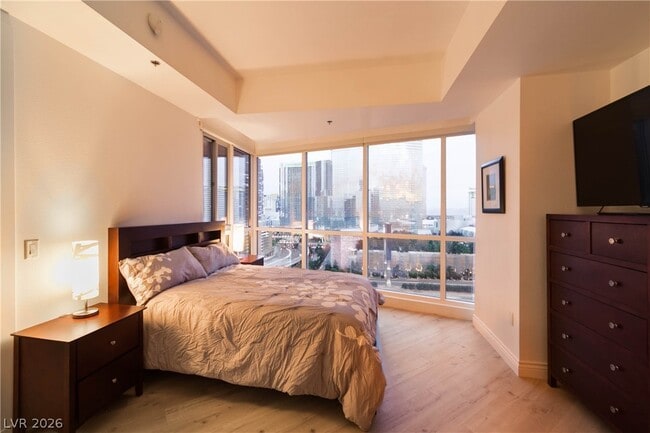 Building Photo - 4525 Dean Martin Dr