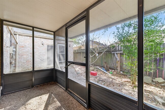 Building Photo - 7735 Teal Run Dr