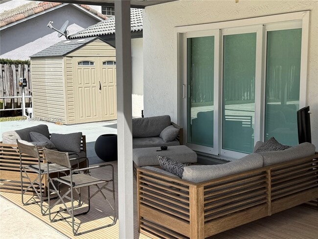 Building Photo - 6951 W Wedgewood Ave