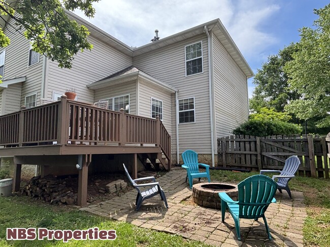 Building Photo - 10060 Madison Ridge Ln