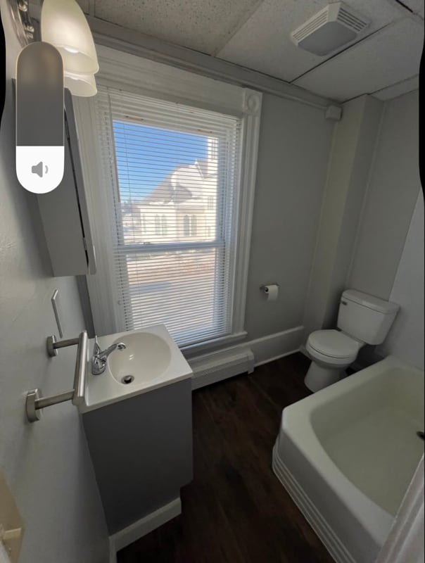 Building Photo - 64 State St