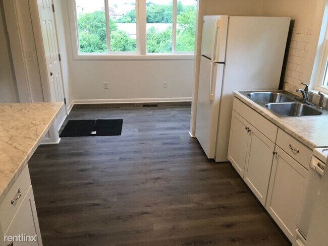 Building Photo - 2 br, 1 bath House - 802 S Water St