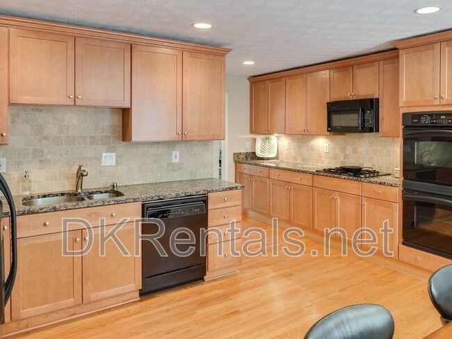 Building Photo - 5216 Willow Point Pkwy