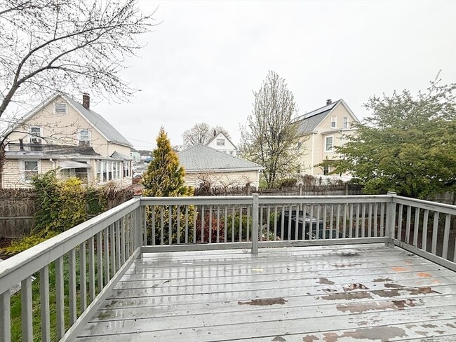 Building Photo - 11 Byron St