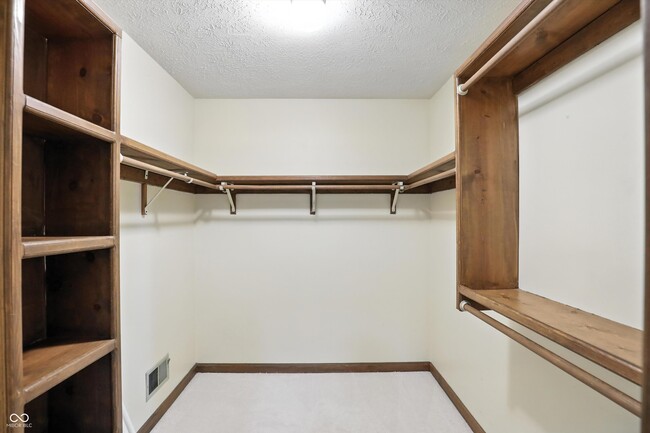 Building Photo - 781 Dayton Dr