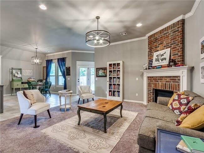 Building Photo - Beautiful 3 bedroom 2 bathroom home in Mon...