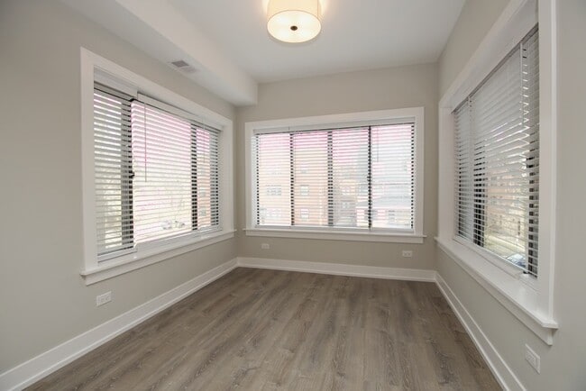 Building Photo - 1143 Maple Ave