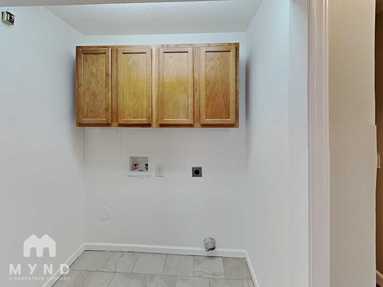 Building Photo - 816 St Andrews Pl