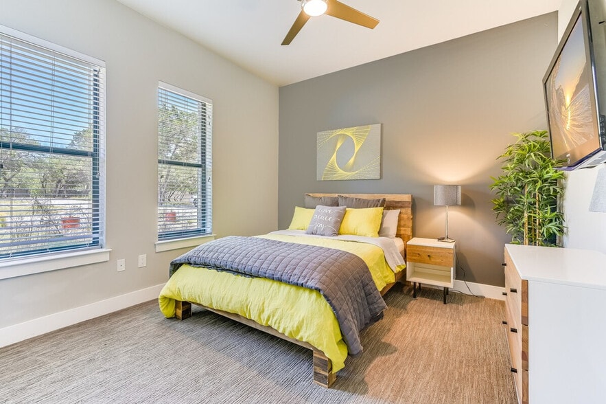 Building Photo - 12715 Trail Driver