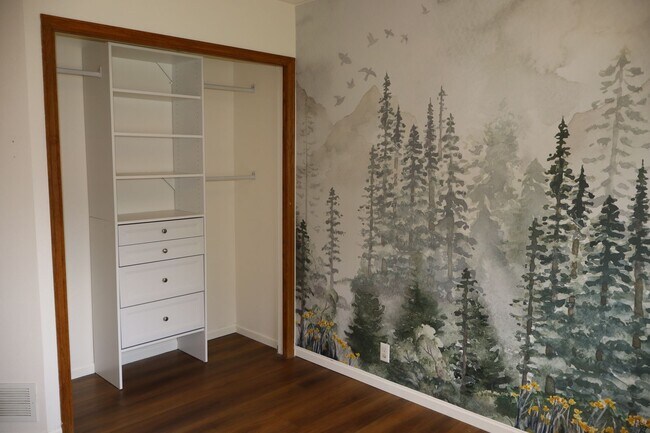 Building Photo - Beautiful 4 Bedroom Fort Collins Home