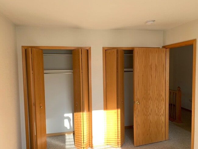 Building Photo - Nice Townhome in Central Loveland