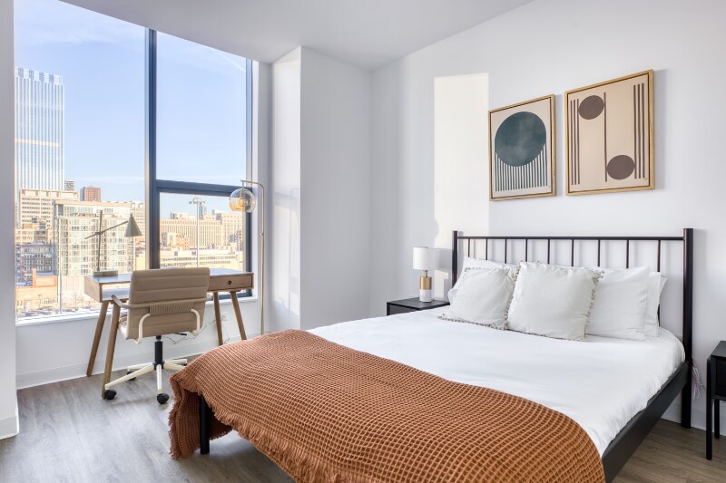 Building Photo - 413 S Halsted St