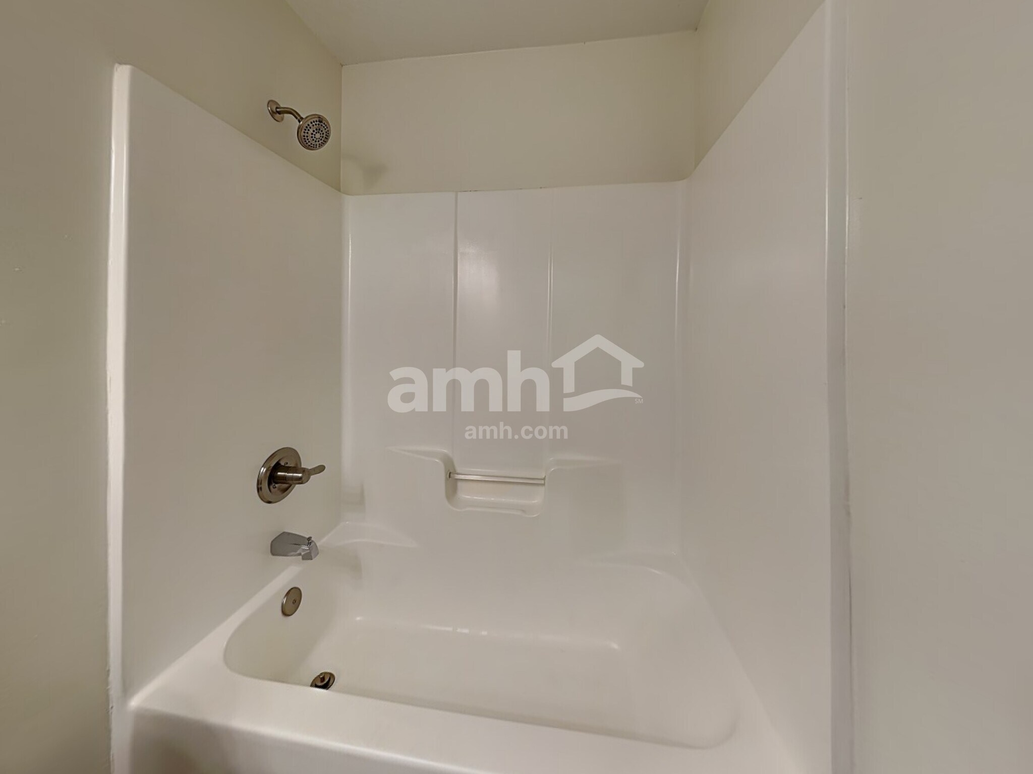 Building Photo - 200 Kingscreek Dr