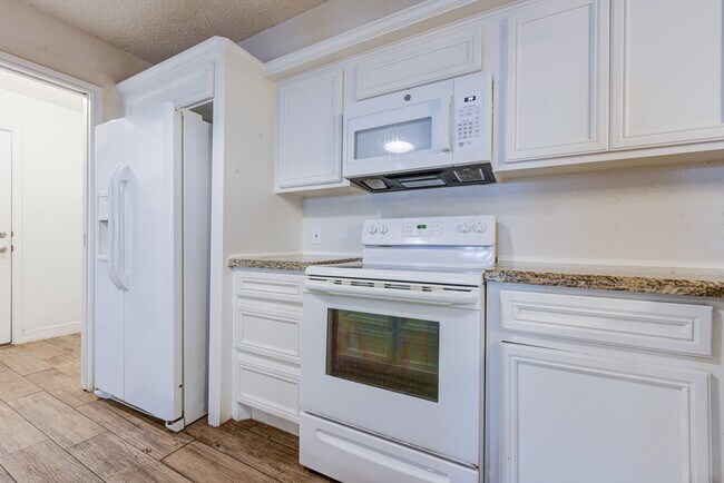 Building Photo - 10822 Kirktown Dr