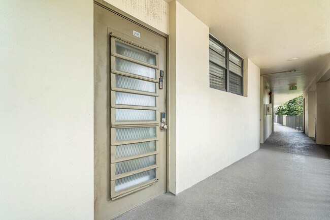 Building Photo - 2420 DC Country Club Boulevard