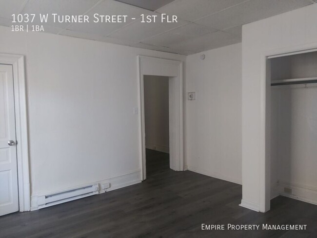 Building Photo - 1st Floor: 1-Bedroom/1-Bathroom Apartment ...