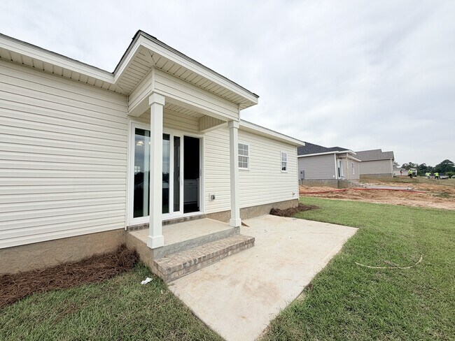 Building Photo - 502 Nickies Wy