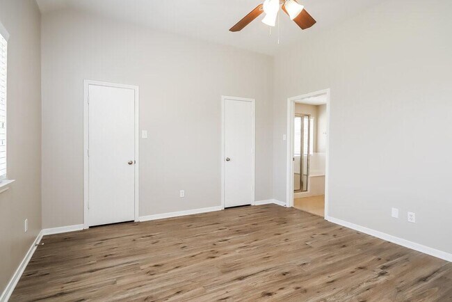 Building Photo - 22835 W Waterlake