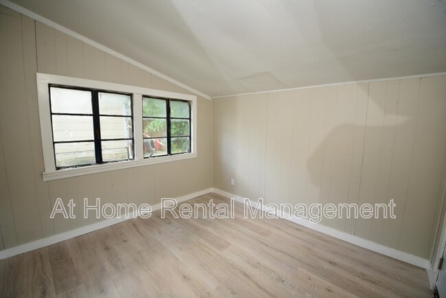 Building Photo - 424 S 73rd E Ave