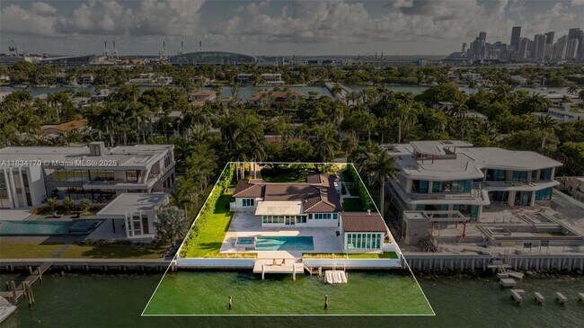 Building Photo - 205 N Hibiscus Dr