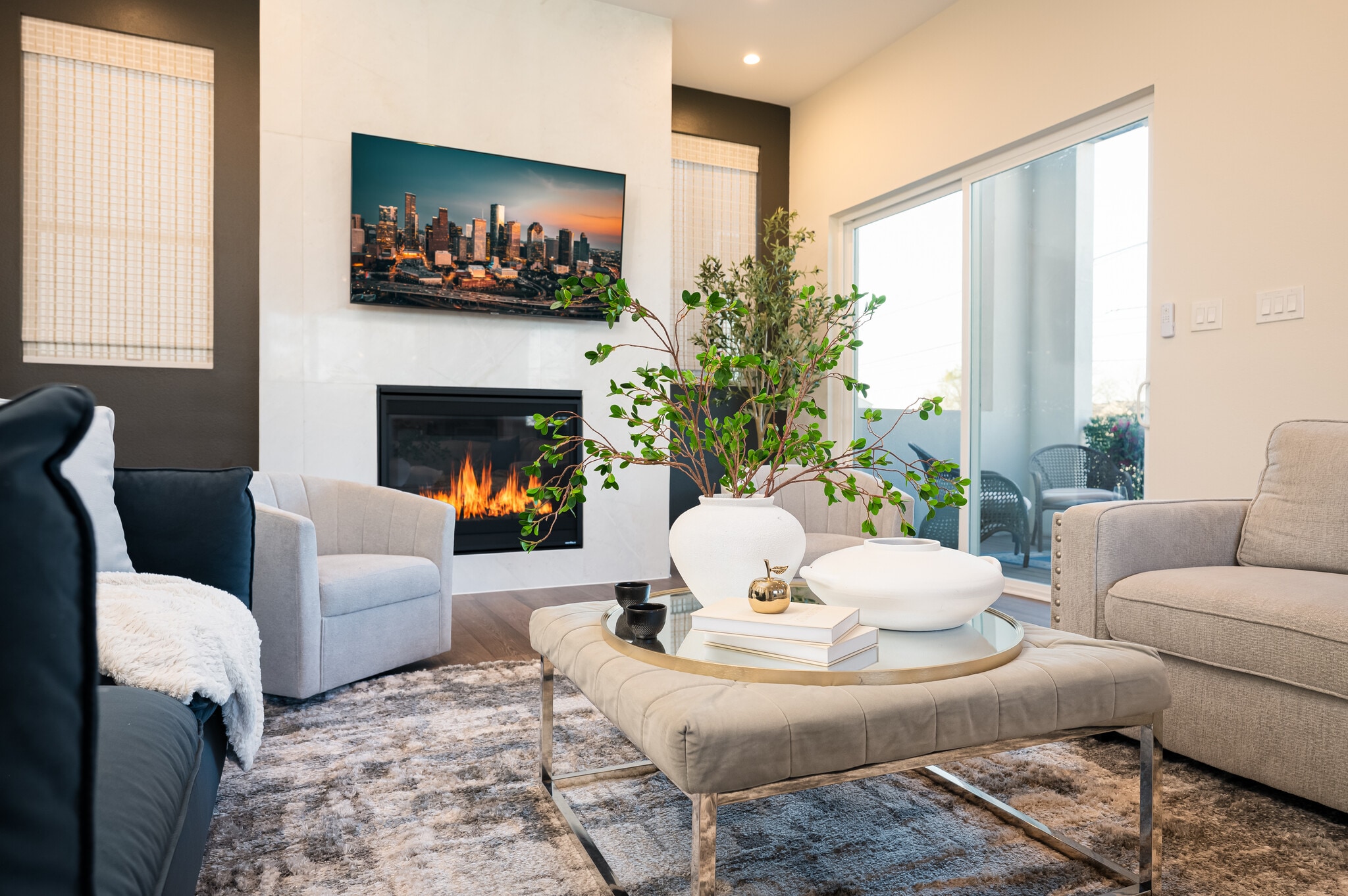 Building Photo - 917 Thompson St