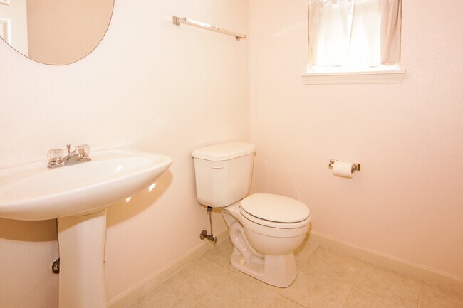 Building Photo - 12262 Running Springs Rd