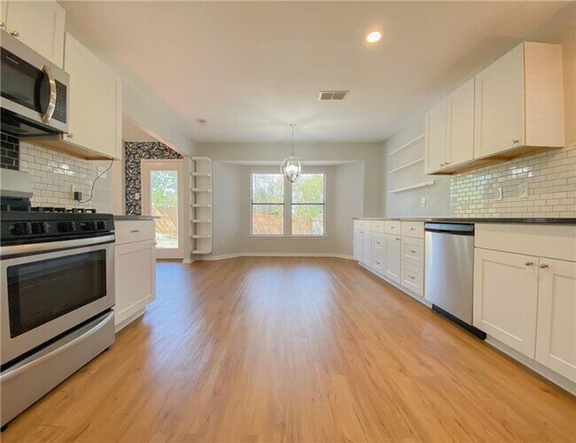 Building Photo - Bright & Welcoming 3 Bedroom, 2 Bath Home in Round Rock!