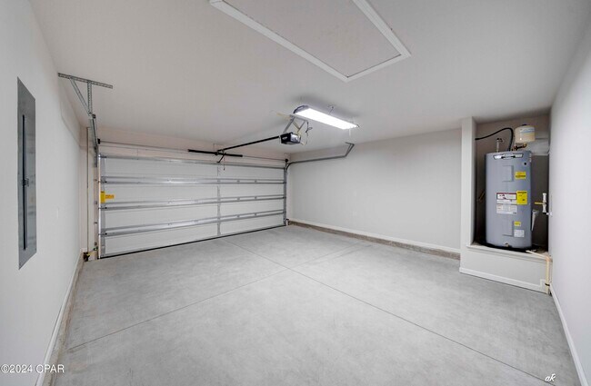 Building Photo - 282 Boggy Creek Way