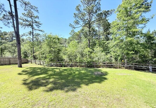 Building Photo - 2140 Trevor Cir