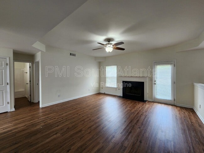 Building Photo - 2551 Wrangler Dr
