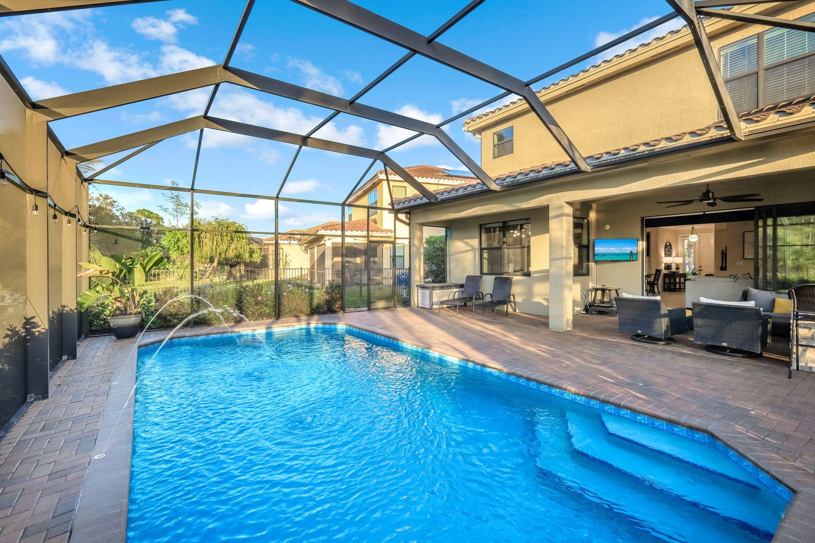 Building Photo - 11732 Meadowrun Cir