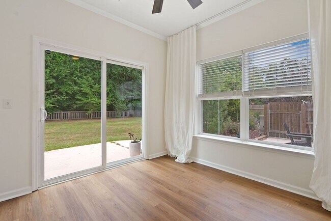Building Photo - Available now. Beautiful 5 BR/2.5 BA Home in Swygerts Landing!