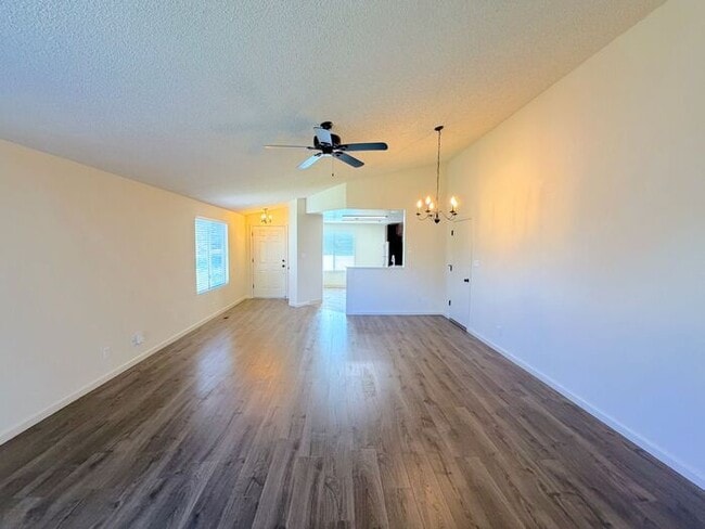 Building Photo - NW Reno Single Story House - 2 Car Garage/Fully Landscaped Yard