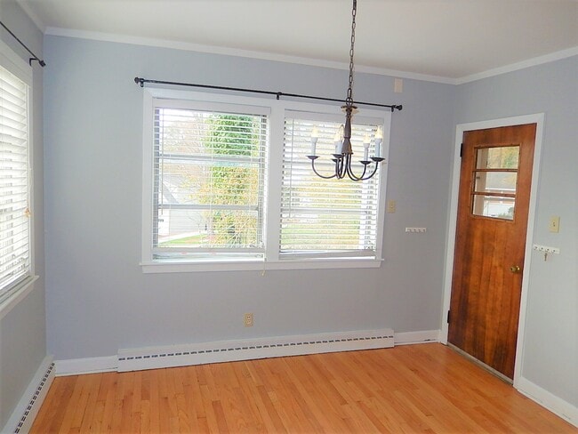 Building Photo - 106 Byron Pl