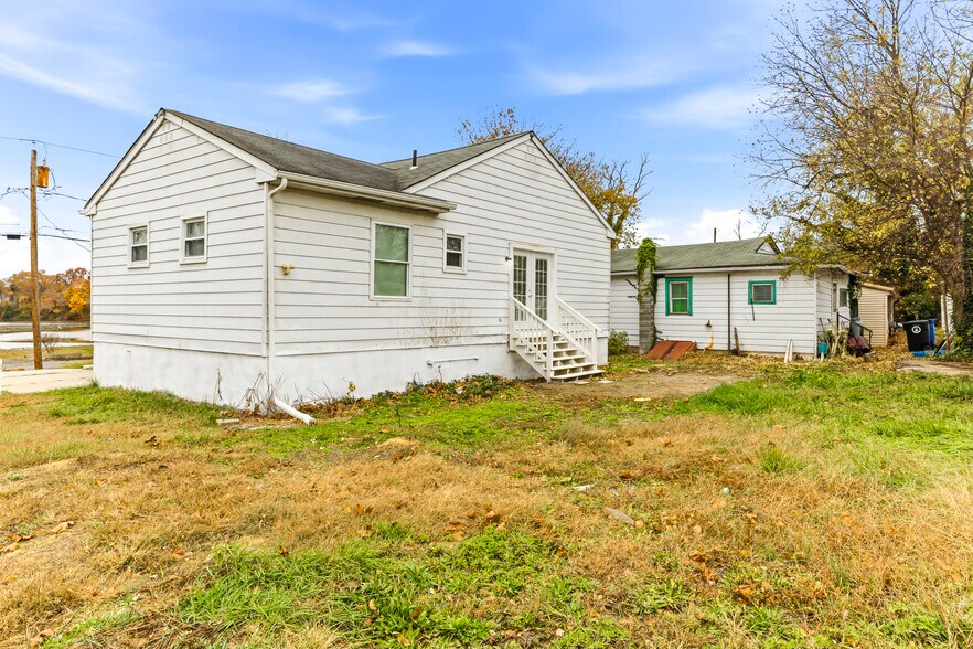 Building Photo - 107 River Rd Dr