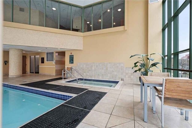 Building Photo - 78 10th St E