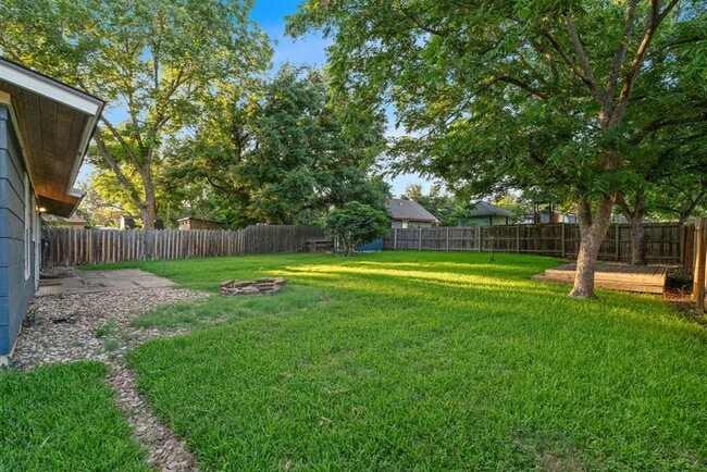 Building Photo - 508 Harway Ct