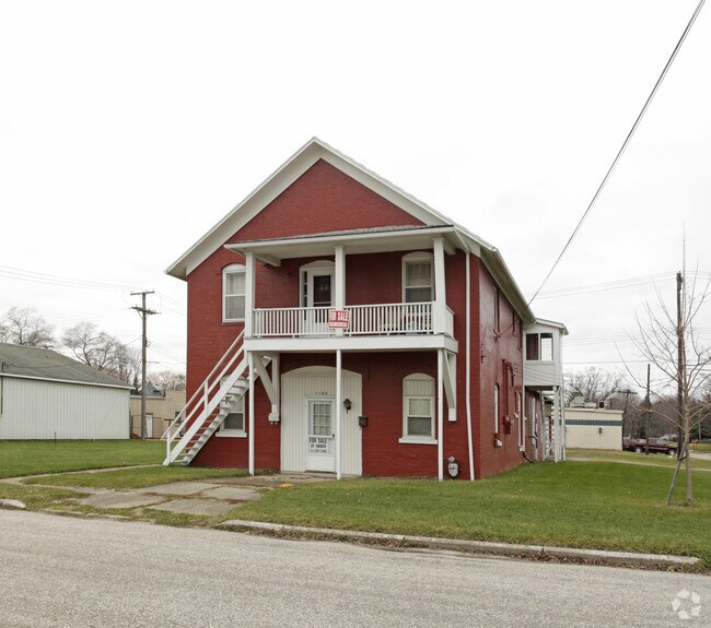 Primary Photo - 1102 S 7th St