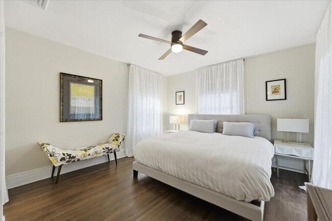 Building Photo - 459 NE 15th Ave