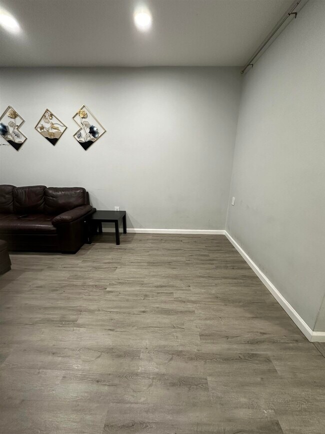 Building Photo - 75 Liberty Ave